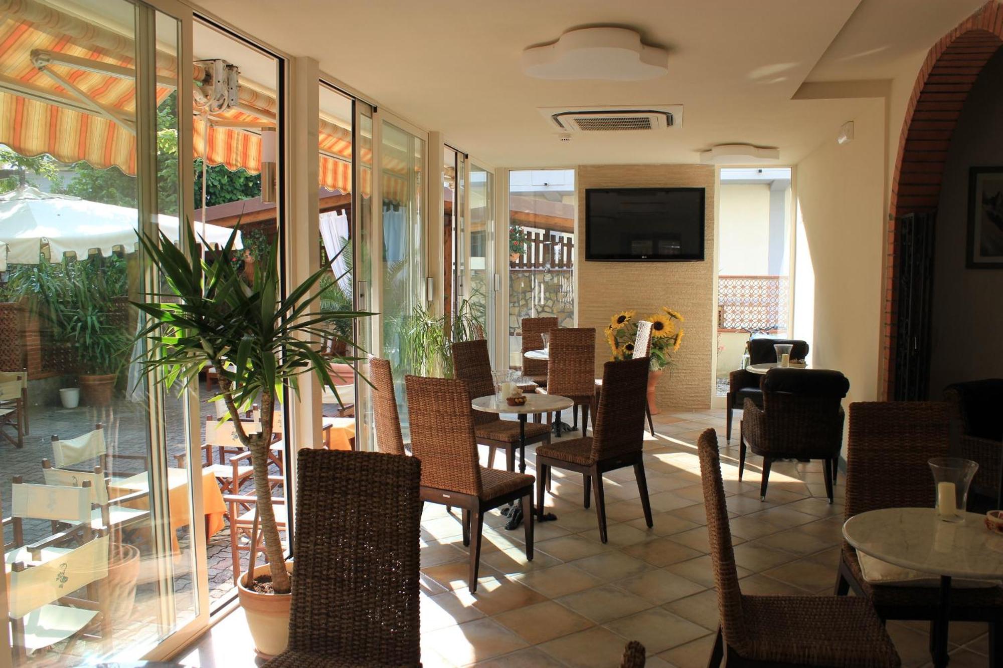 Hotel Euromar Marina di Massa Esterno foto