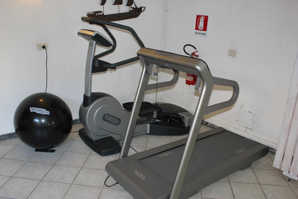 Hotel Euromar Marina di Massa Esterno foto