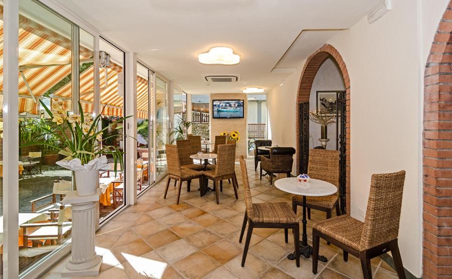 Hotel Euromar Marina di Massa Esterno foto
