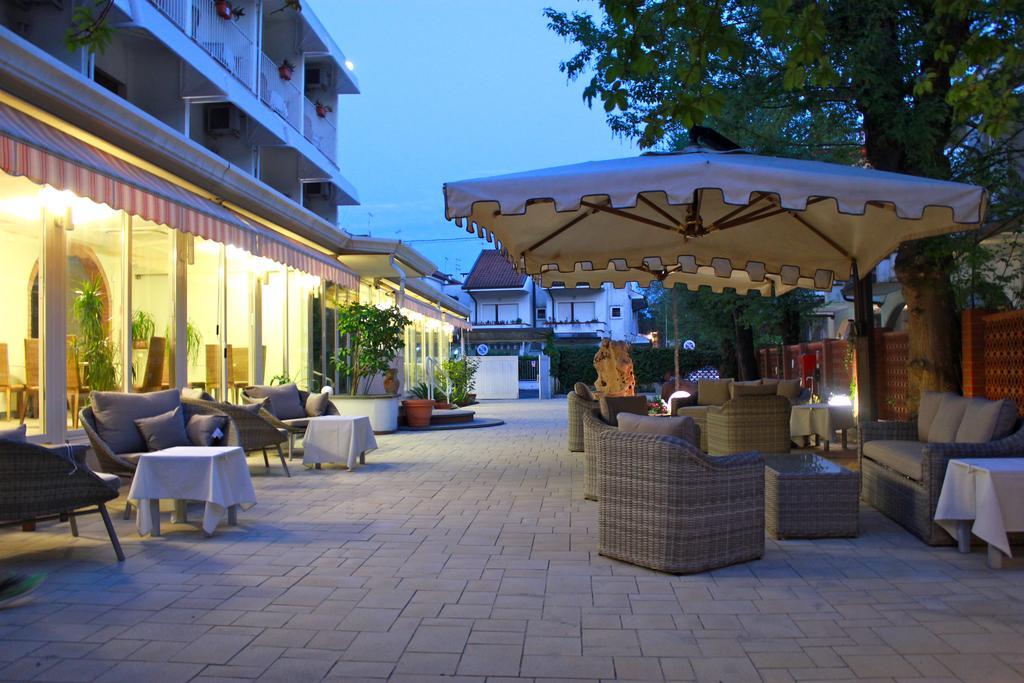Hotel Euromar Marina di Massa Esterno foto