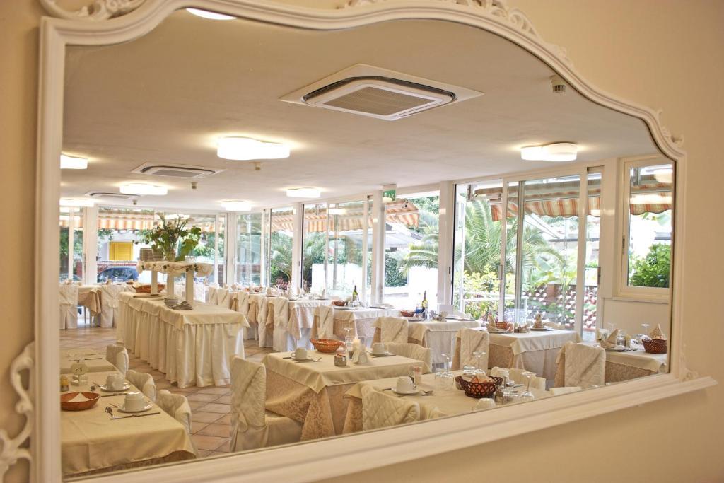 Hotel Euromar Marina di Massa Esterno foto