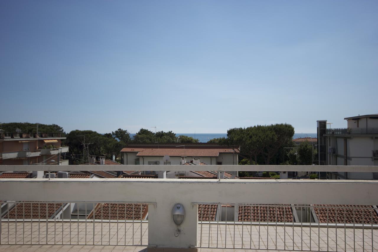 Hotel Euromar Marina di Massa Esterno foto
