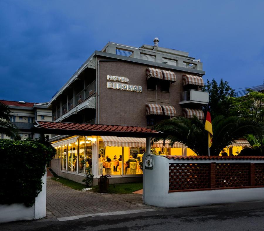 Hotel Euromar Marina di Massa Esterno foto